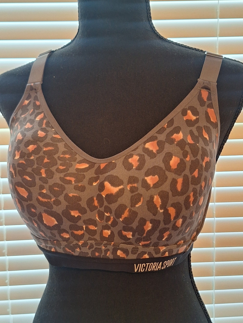 Victoria's Secret Leopard-Print Wireless Sports Bra - Brown & Orange